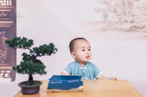 借卵生子机构宝宝喊肚子疼怎么回事